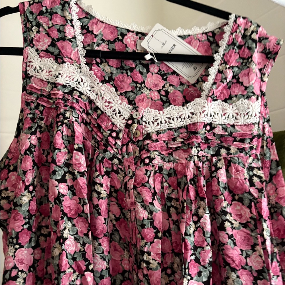 NWT Floral Pink and Black Sleeveless nite gown or house dress with lace